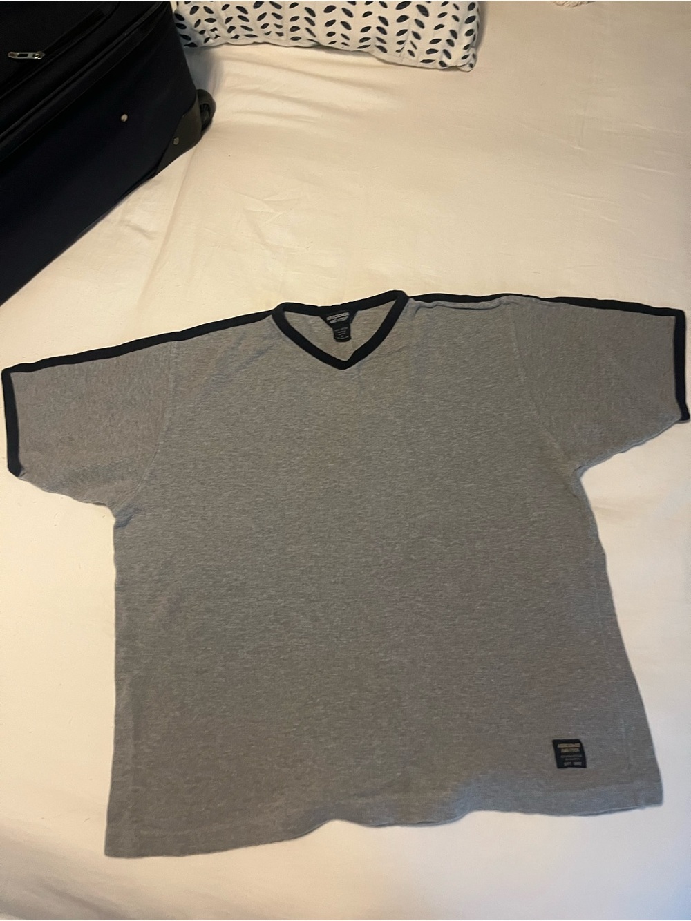 Vintage Abercrombie & Fitch v neck T-shirt